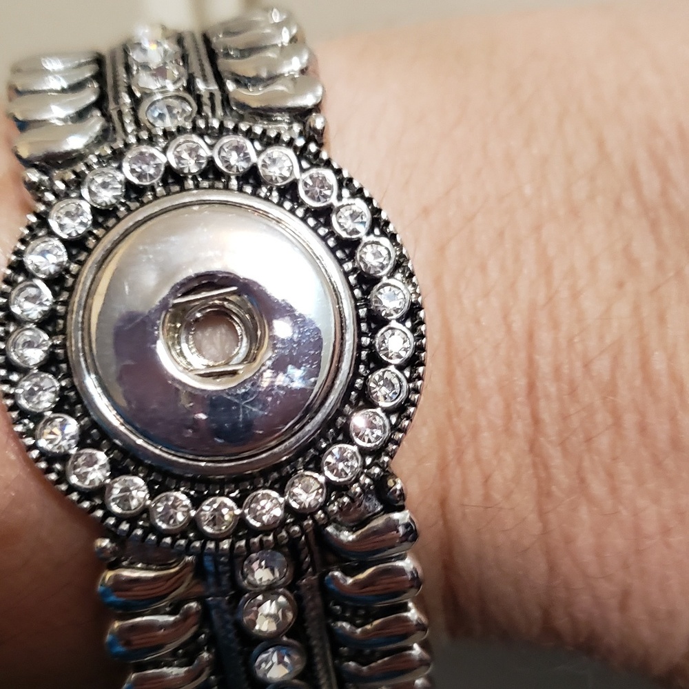 Bracelet - Picture 3 of 4